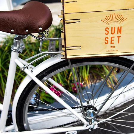 Sunset Inn 아일라모라다 외부 사진