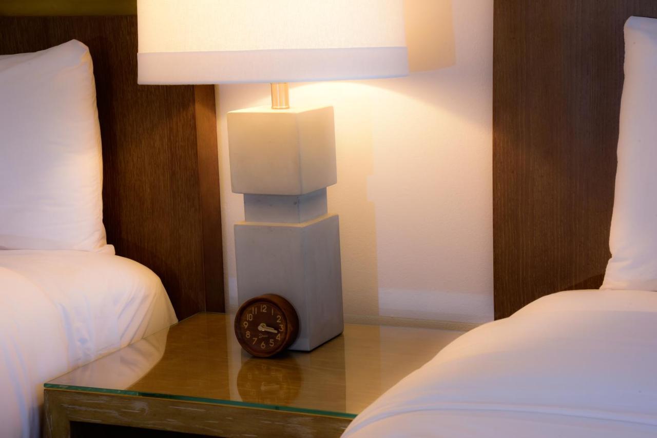Sunset Inn 아일라모라다 외부 사진